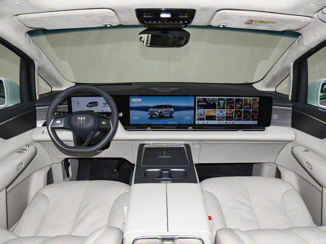 MPV就是比SUV更高端?能把问界M9装进肚里?这车有点豪!