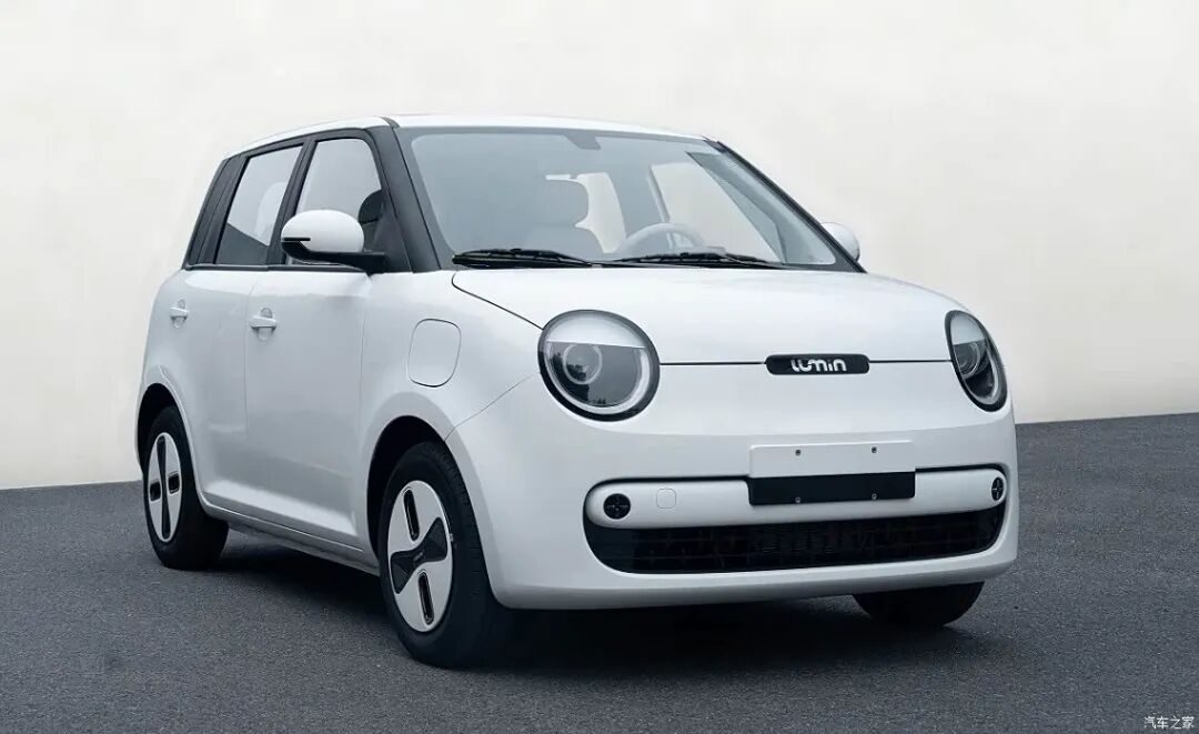 轴距超2米,四座布局,不到5万买代步车看看它!