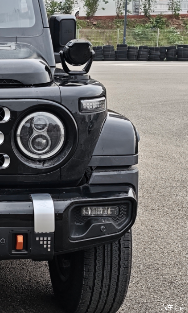 可拆卸顶棚,越野能力更强?短轴212来了!