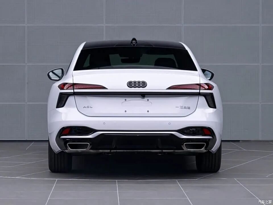 3.0T、367马力,21英寸大轮圈,A6子又上新!