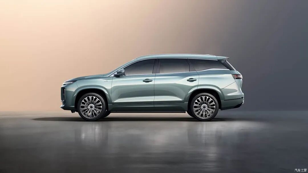 13.59万起,1.5万置换补贴,2+2+2六座布局,还有10点式SPA按摩座椅?