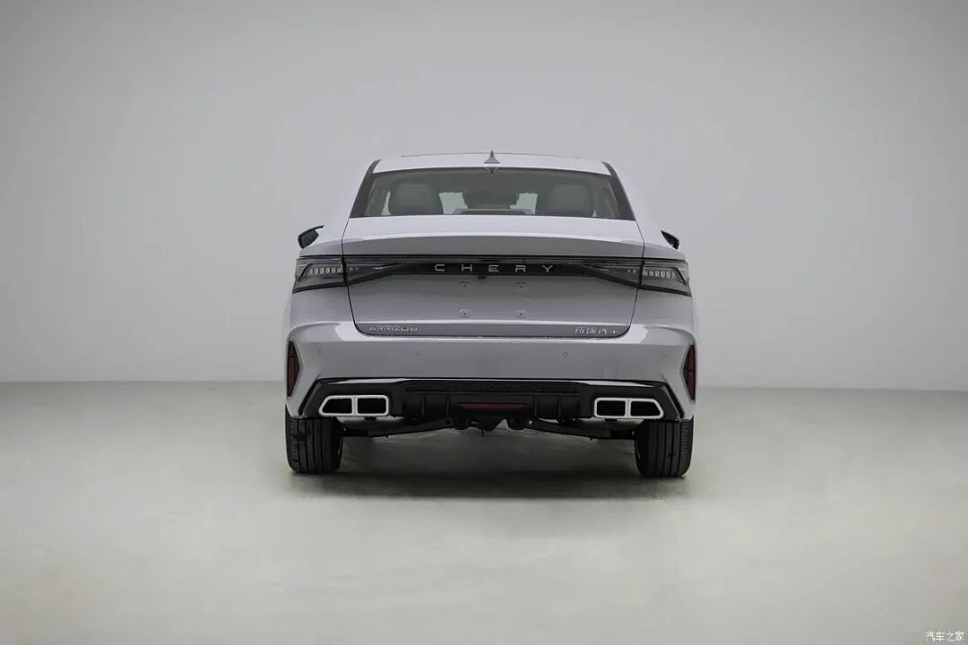 2.0T+8AT,三段式进气口,双边四出排气!家用买车看看它!