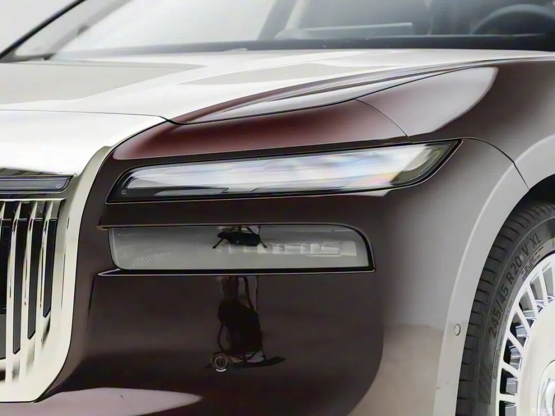 27.99万起!双色车身,续航1400km!目标直指BBA“56E”!