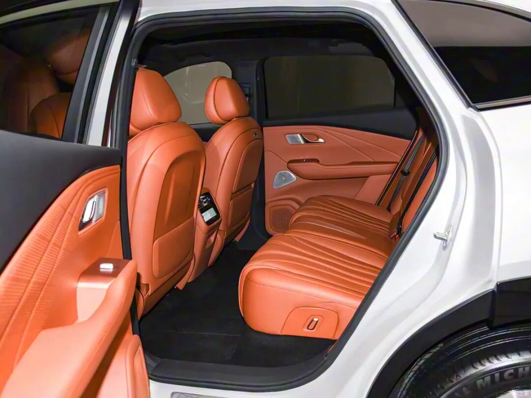 全新中型SUV!1.5T、330牛·米,车顶激光雷达,明年买车的先别急!