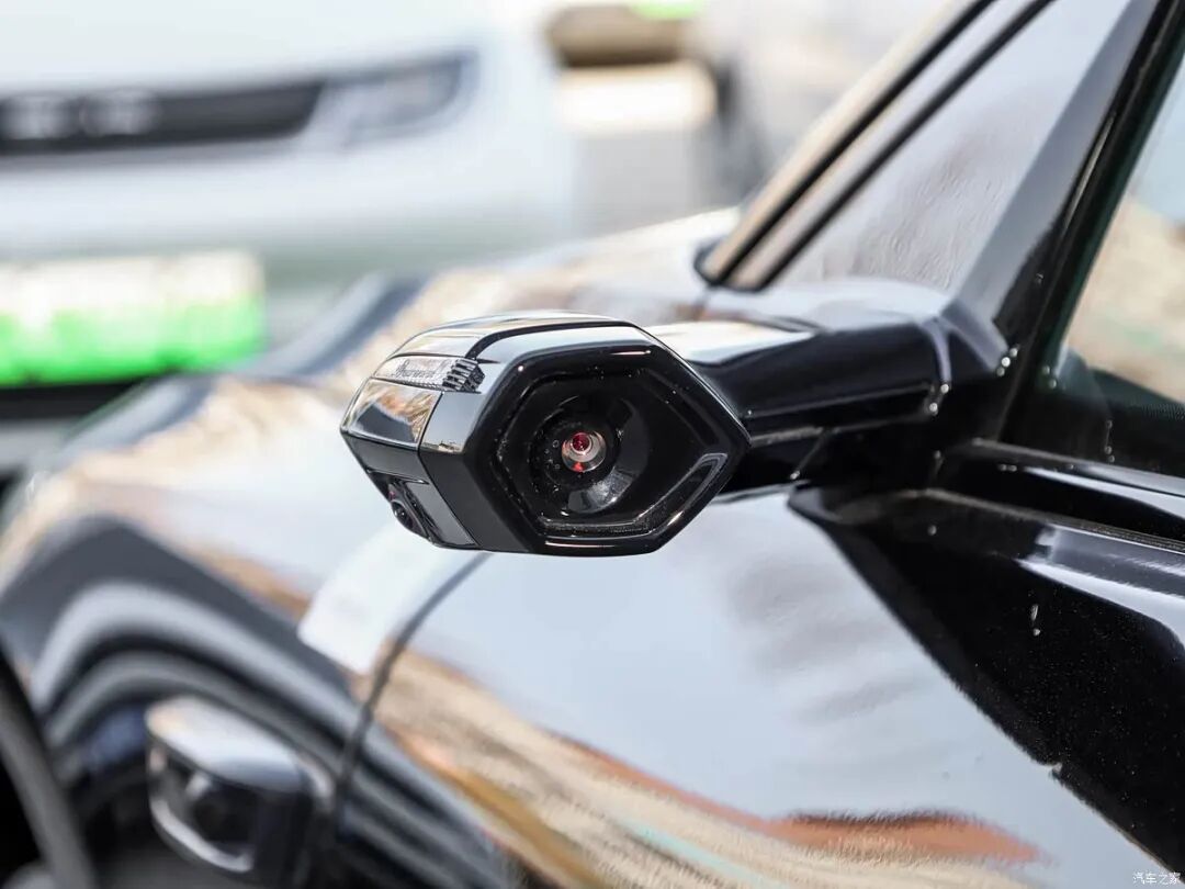 最强A6L来了!“大嘴前脸”,轴距3米多,还有20英寸轮圈!