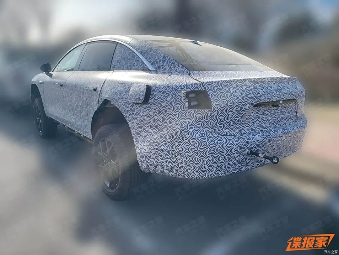 硬派“方盒子”?享界SUV骡车谍照曝光,内饰、底盘大揭秘!