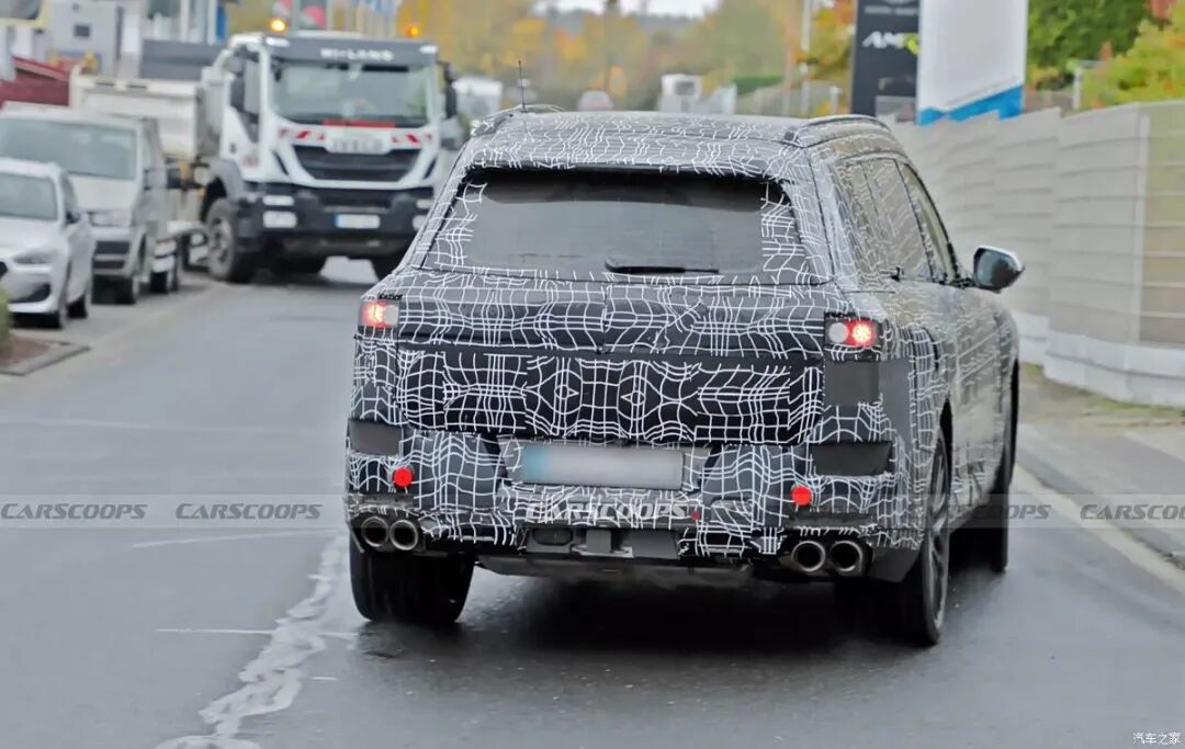 双肾格栅，分体式大灯，V8发动机+48V轻混，动力强劲！