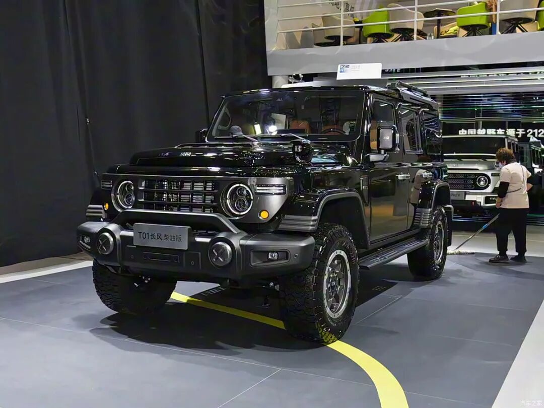 2.0T+8AT、415N·m,原厂涉水850mm,上山下水不在话下!