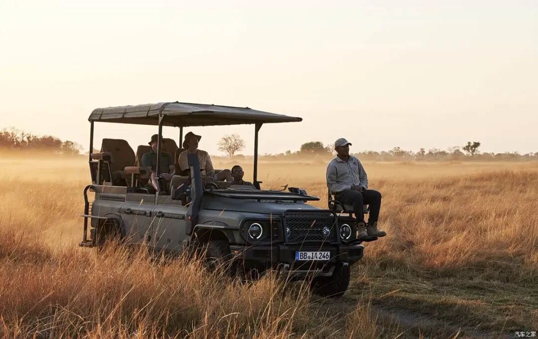 3.0T直列六缸,450牛·米,全时四驱,穿越草原毫无压力!