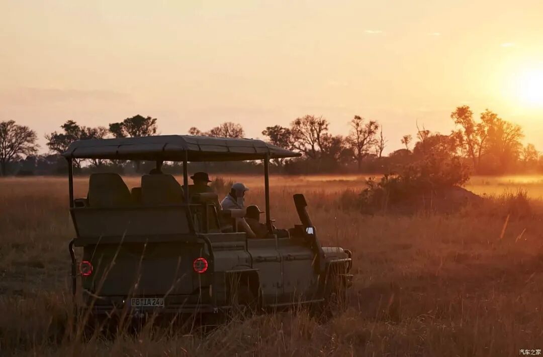 3.0T直列六缸,450牛·米,全时四驱,穿越草原毫无压力!