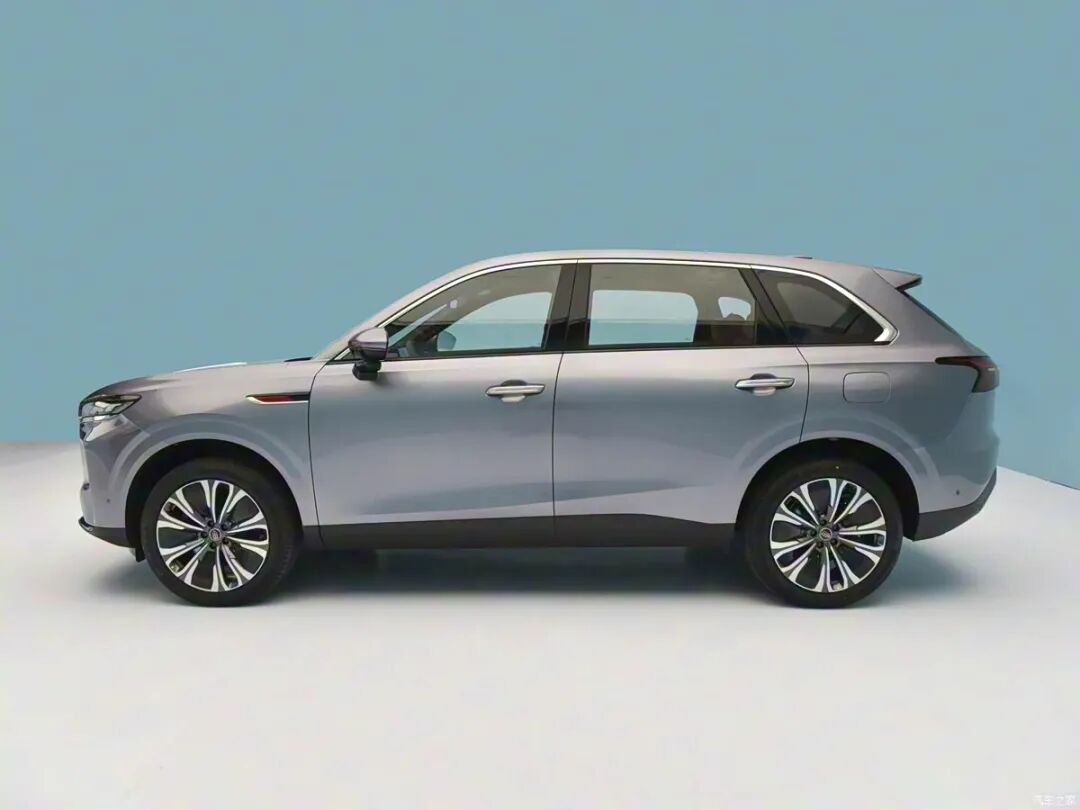 1.5T插混动力,17.88万起买中大型SUV,续航1650km!