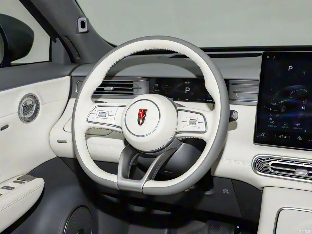 1.5T插混动力,17.88万起买中大型SUV,续航1650km!