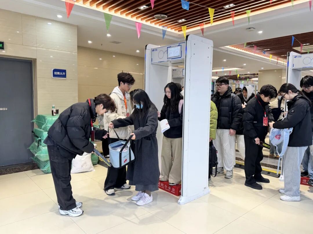 护航“研”途，温暖落幕——我市2026年全国硕士研究生招生考试顺利结束