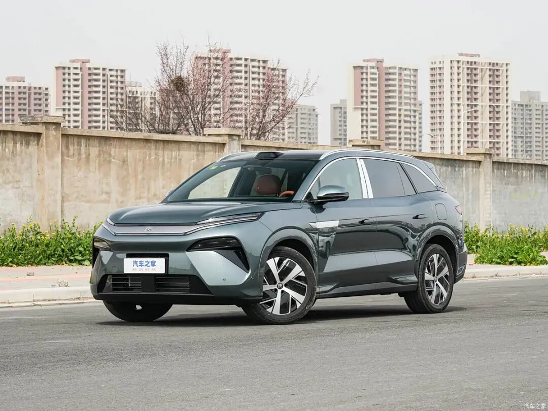 王朝网全新旗舰SUV？比亚迪大唐来了？气场很强！