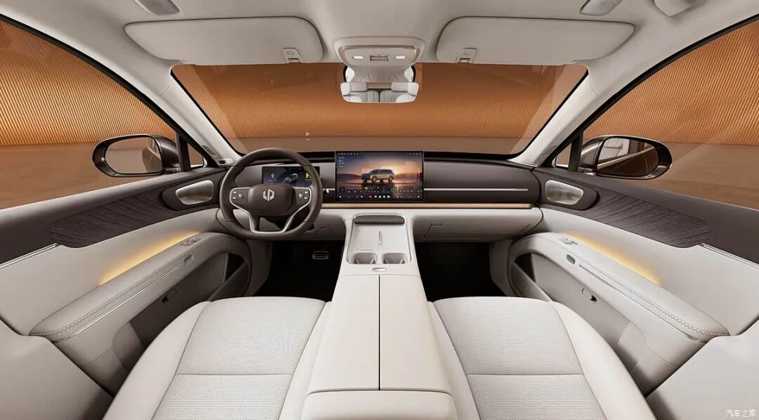 车长超5米2，轴距3米1多，“冰箱、彩电、大沙发”，还有3.6米级圆规掉头！