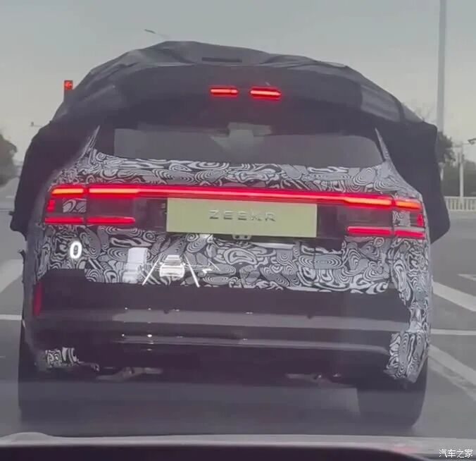 “运动版库里南”来了？2+2+2六座布局，45万就拿下？