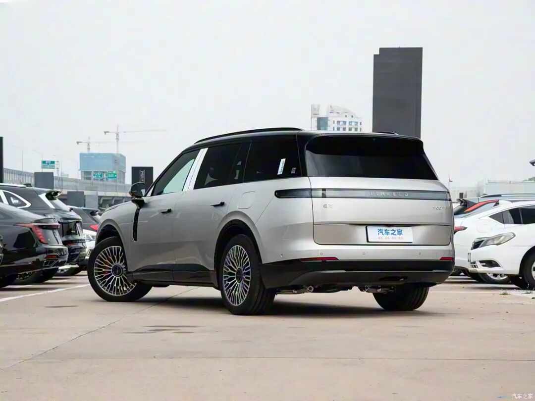 2.0T发动机+三电机，原地掉头、蟹行模式，买中大型SUV的等等它！