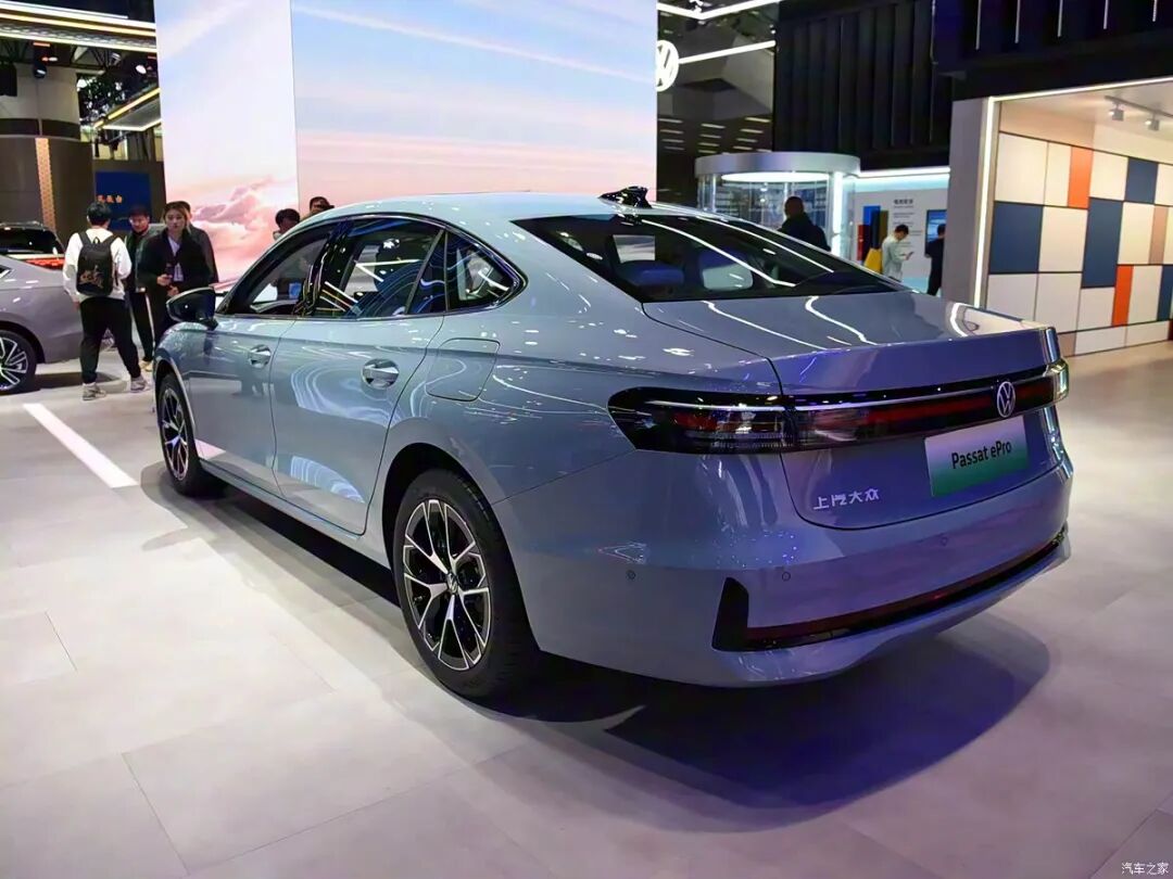 1.5T插混，续航1300km！ 大气优雅，运动感十足！