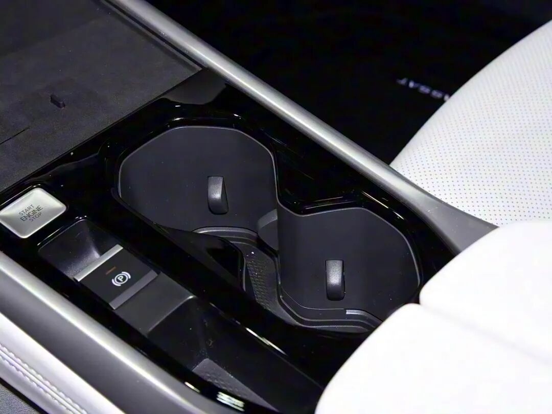 1.5T插混，续航1300km！ 大气优雅，运动感十足！