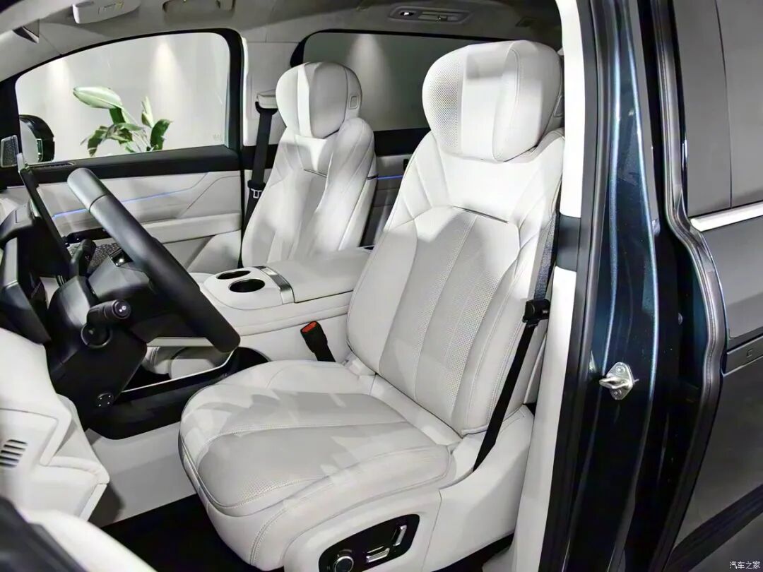 6/7/8座可选，吸顶娱乐屏，云感SPA座椅，得房率91.8%！老板座驾看看它！