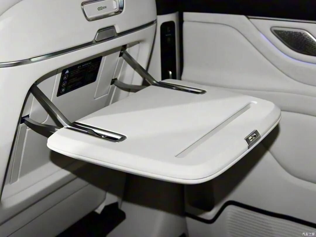 6/7/8座可选，吸顶娱乐屏，云感SPA座椅，得房率91.8%！老板座驾看看它！