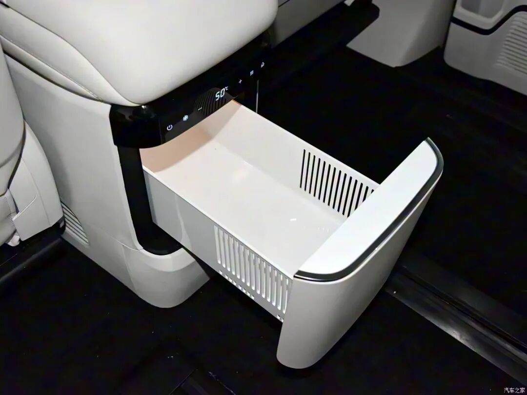 6/7/8座可选，吸顶娱乐屏，云感SPA座椅，得房率91.8%！老板座驾看看它！