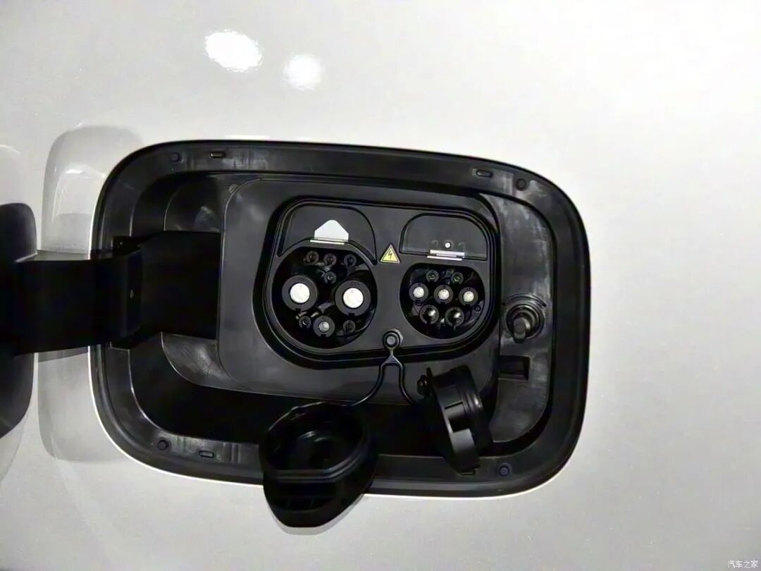 6/7/8座可选，吸顶娱乐屏，云感SPA座椅，得房率91.8%！老板座驾看看它！