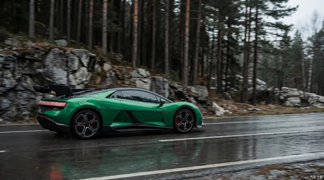 2.36秒破百，1680N·m，选装5万，“绿色地狱”确实让人心动！