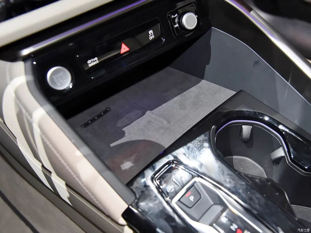 2.0T、四驱、400牛·米,前后独立悬架,买奥迪的再等等!