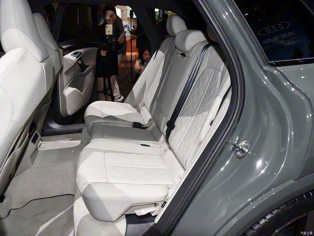 2.0T、四驱、400牛·米,前后独立悬架,买奥迪的再等等!