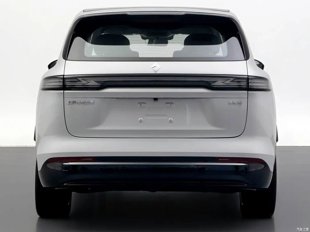 大六座SUV!车长超5米2,轴距3米1多,贯穿式尾灯,标配乾崑ADS 4 Pro!