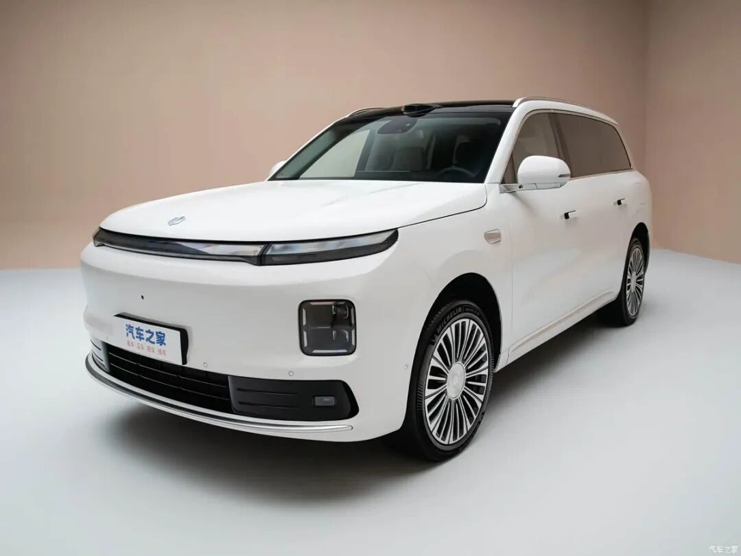 车长5米2多，轴距超3米1，“冰箱、彩电、大沙发”，选它还是乐道L90？