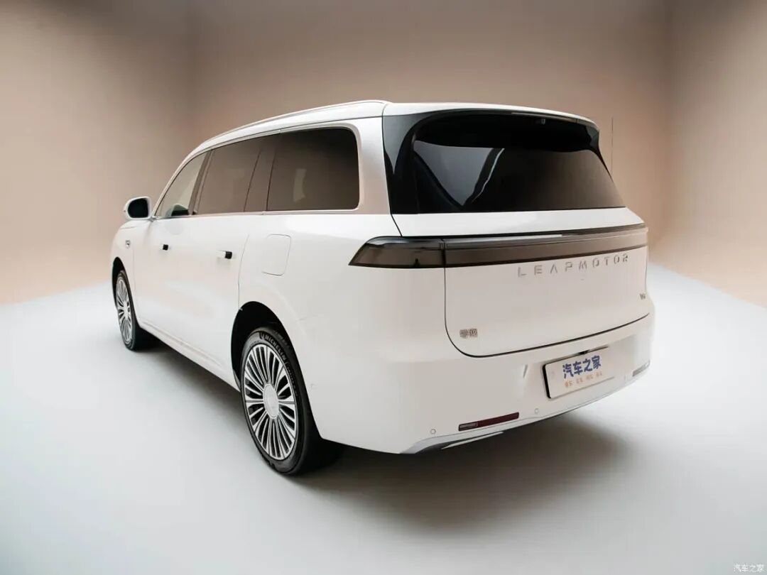 车长5米2多，轴距超3米1，“冰箱、彩电、大沙发”，选它还是乐道L90？