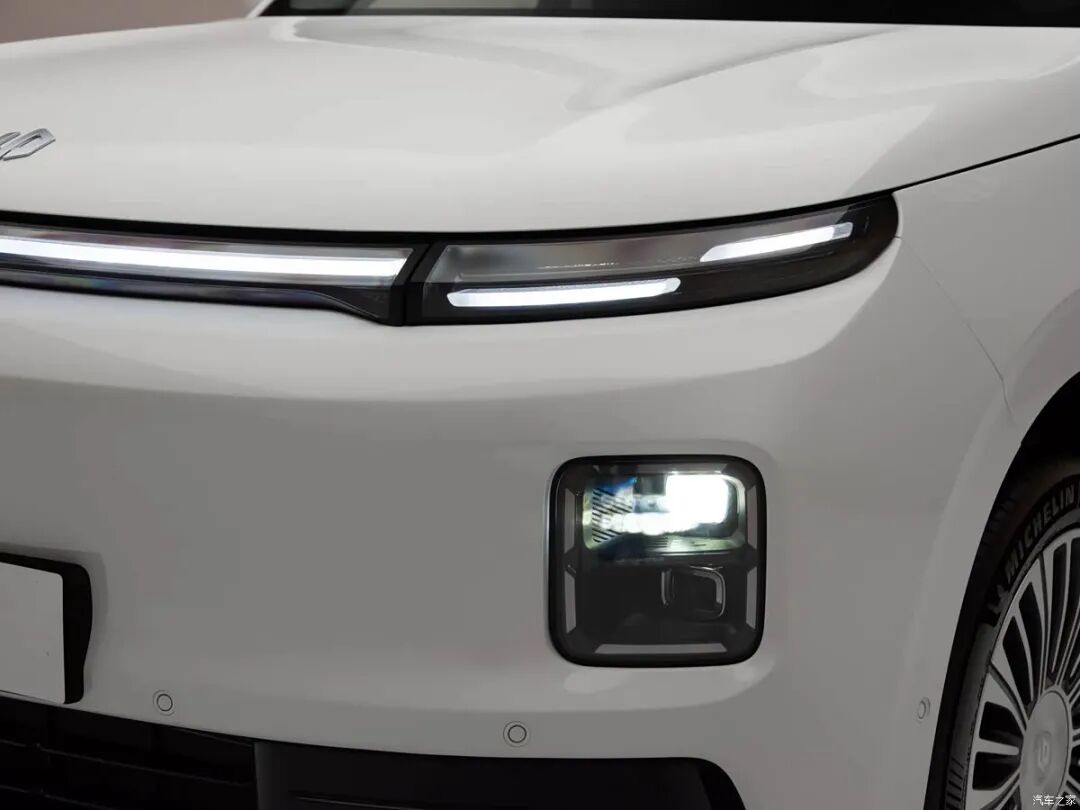 车长5米2多，轴距超3米1，“冰箱、彩电、大沙发”，选它还是乐道L90？