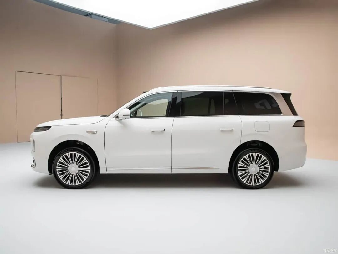 车长5米2多，轴距超3米1，“冰箱、彩电、大沙发”，选它还是乐道L90？