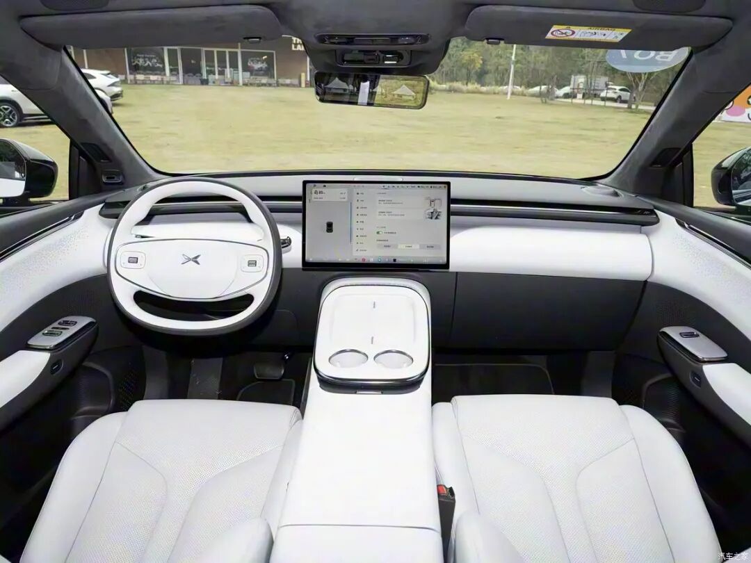 质感更强，电吸门，800V技术+5C超充电池，续航1704km，买新车的看看这辆！