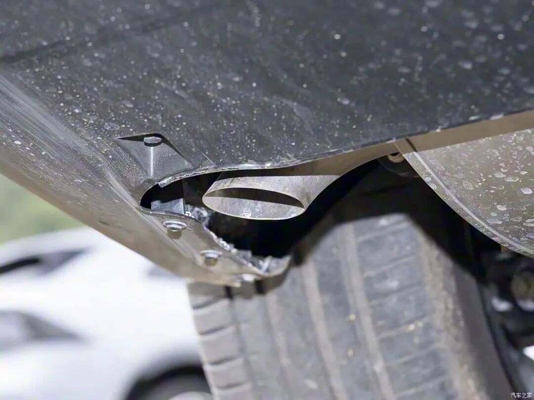 质感更强，电吸门，800V技术+5C超充电池，续航1704km，买新车的看看这辆！