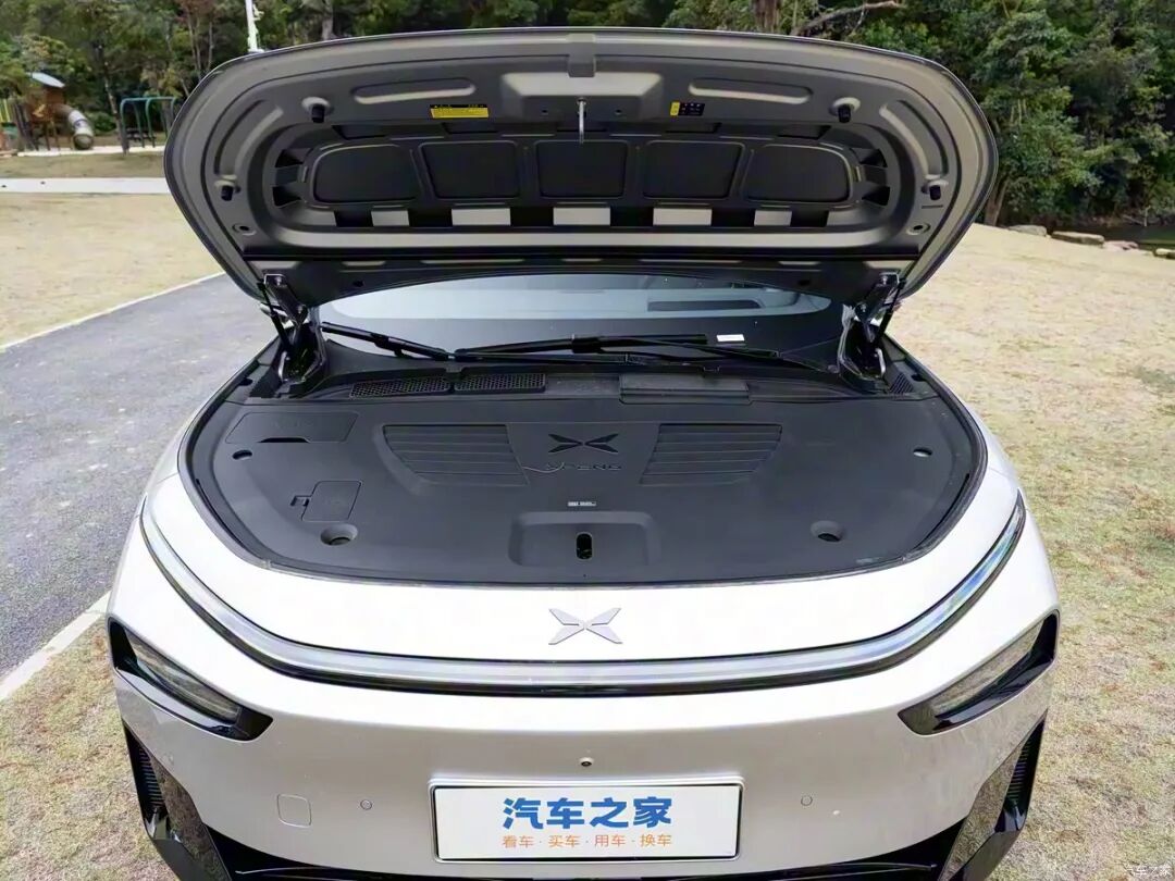 质感更强，电吸门，800V技术+5C超充电池，续航1704km，买新车的看看这辆！