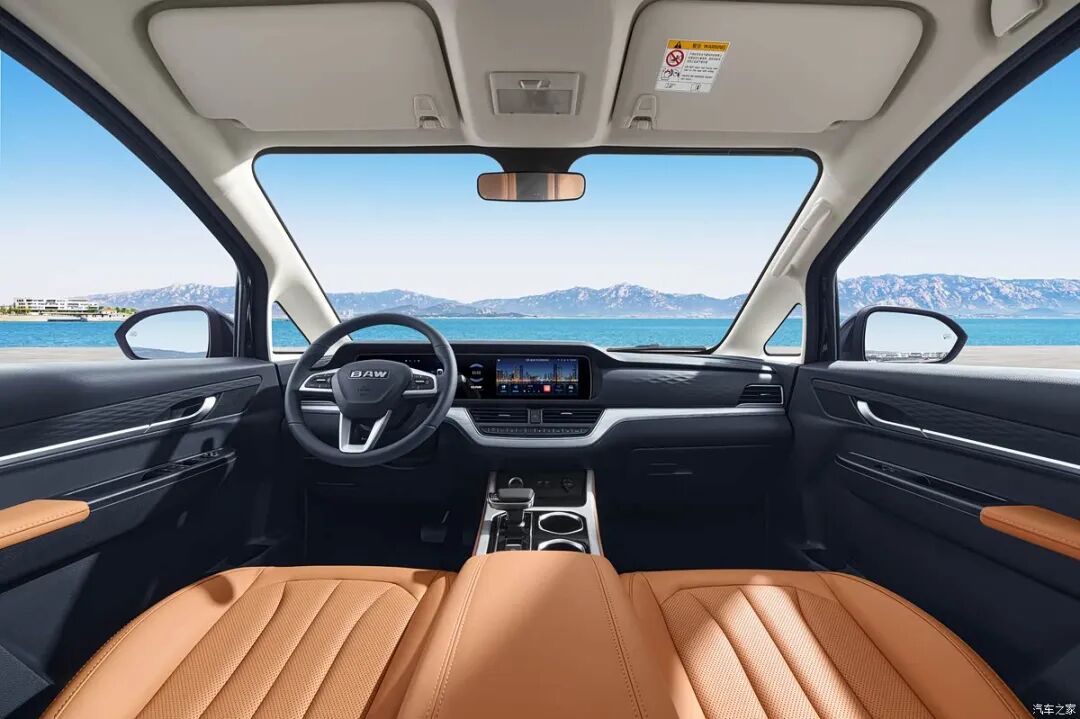 5.98万起，两种动力可选，垂瀑式的中网，还是侧滑门！