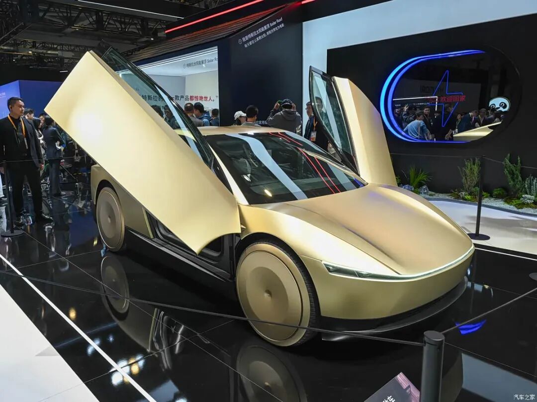 马斯克证实没有刹车和方向盘的特斯拉Cybercab将于2026年4月量产！