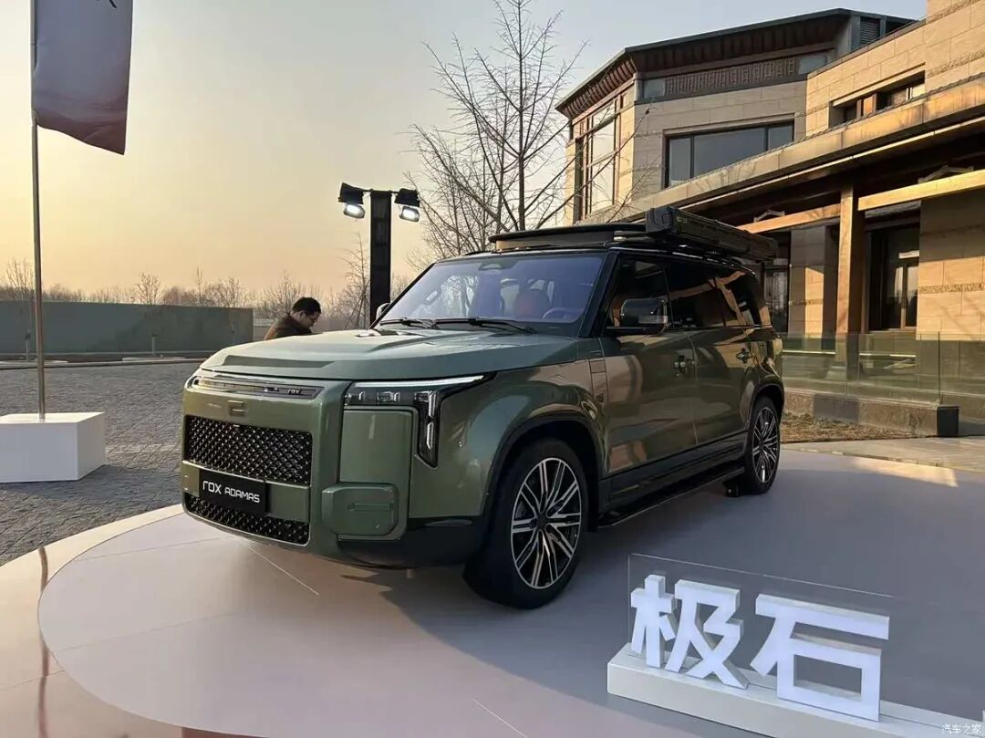 限时33.49万起买中大型SUV！轴距超3米，“冰箱彩电大沙发”，方正硬派，选它还是理想L7？