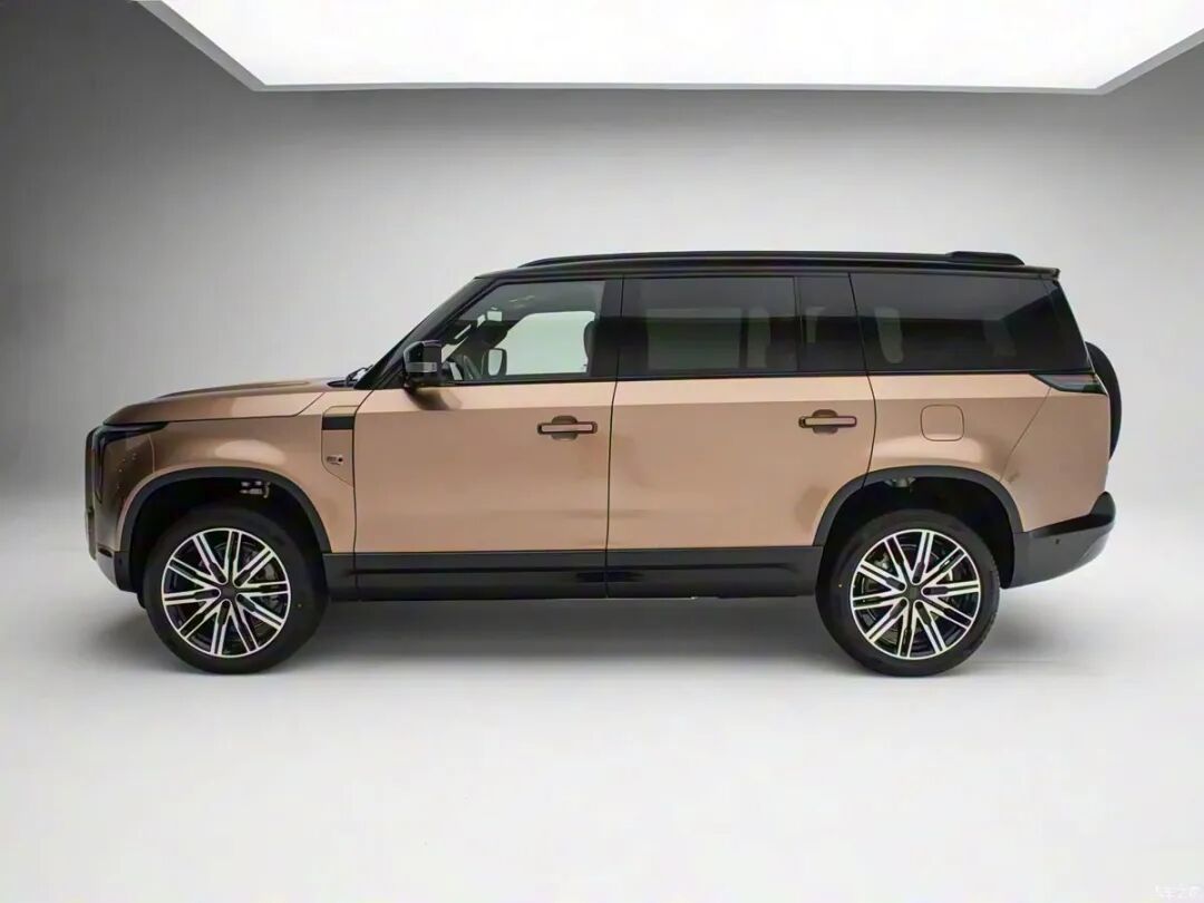 限时33.49万起买中大型SUV！轴距超3米，“冰箱彩电大沙发”，方正硬派，选它还是理想L7？