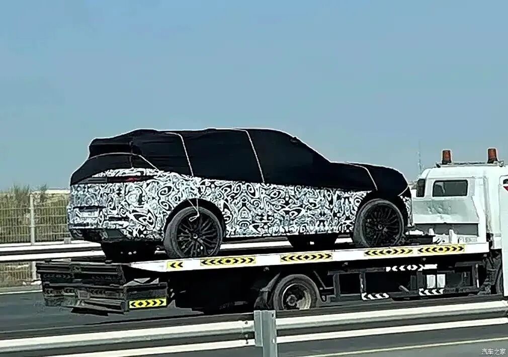 双电机四驱、550马力,路虎“大玩具们”谍照来了!