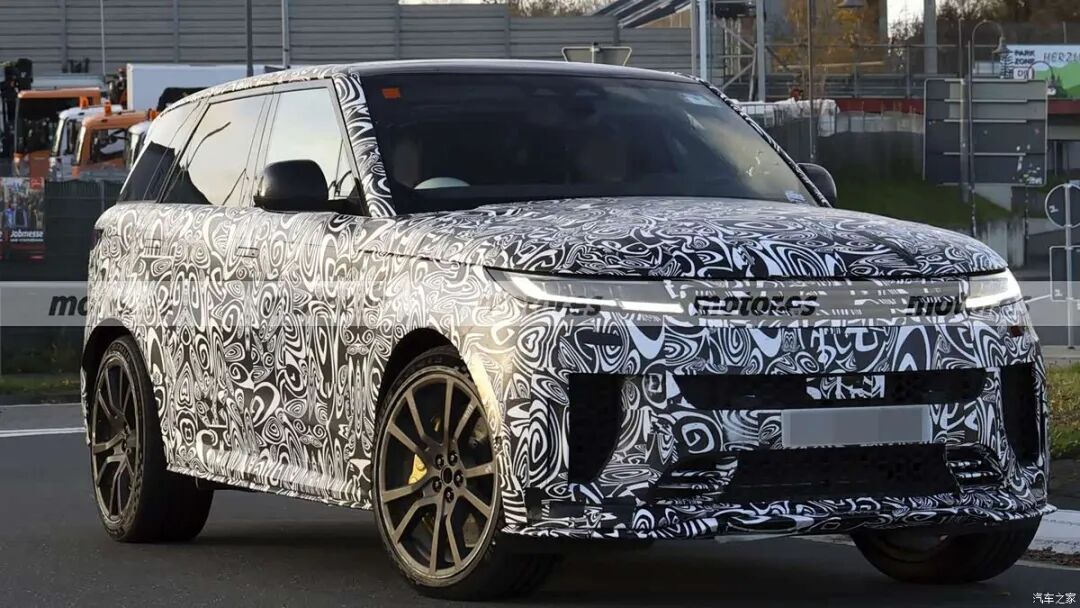 双电机四驱、550马力,路虎“大玩具们”谍照来了!