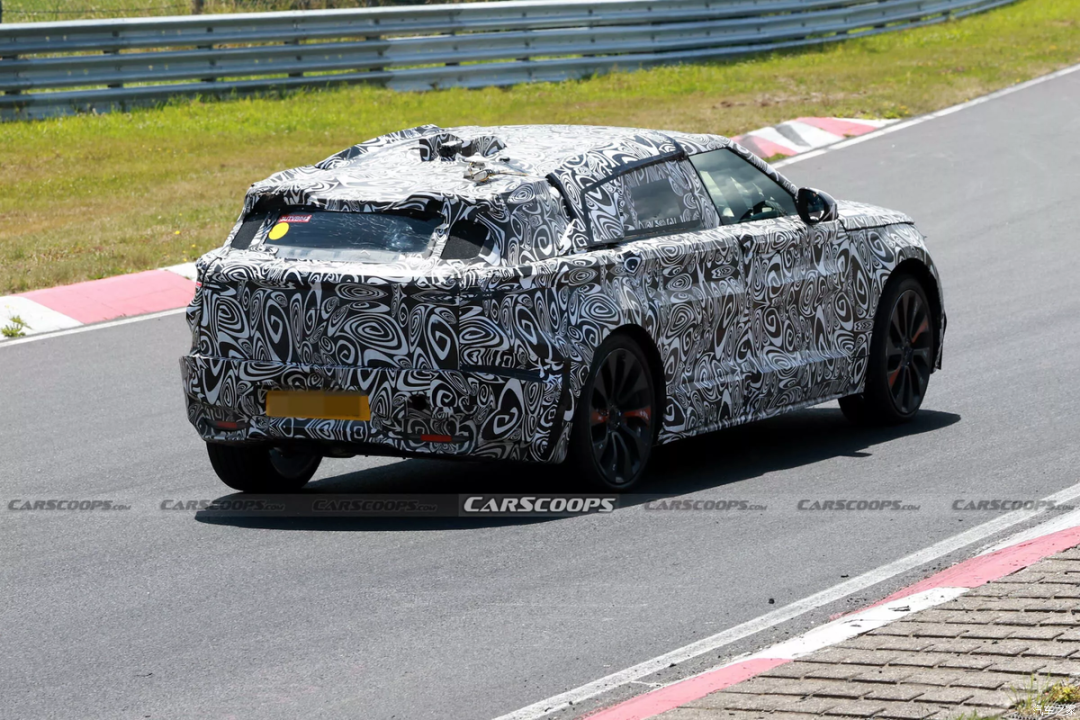 双电机四驱、550马力，路虎“大玩具们”谍照来了！