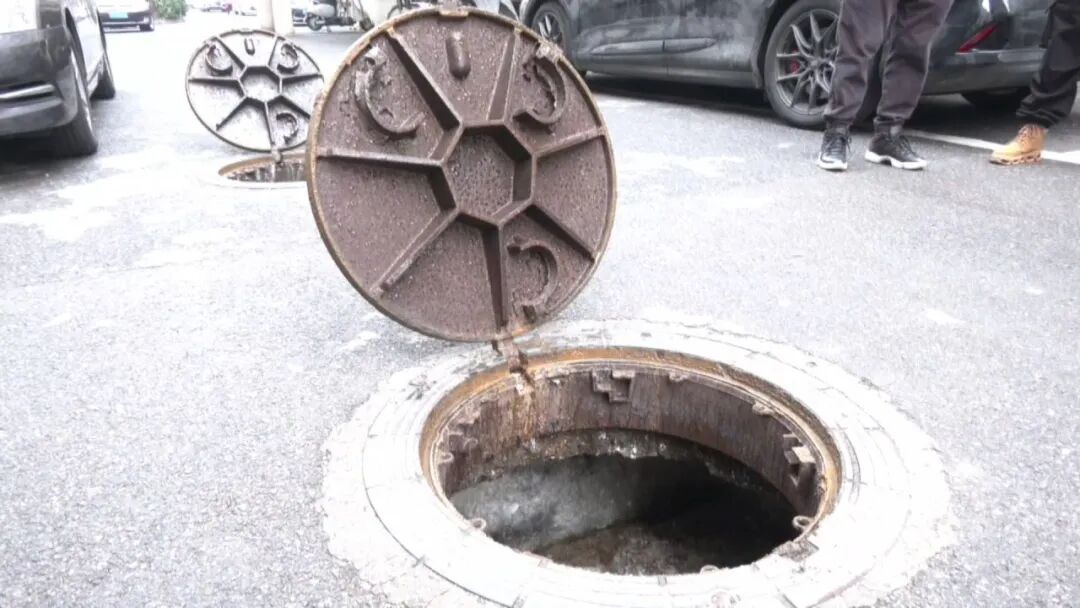 市区学田南苑：居民住宅污水返涌，低层住户盼解决