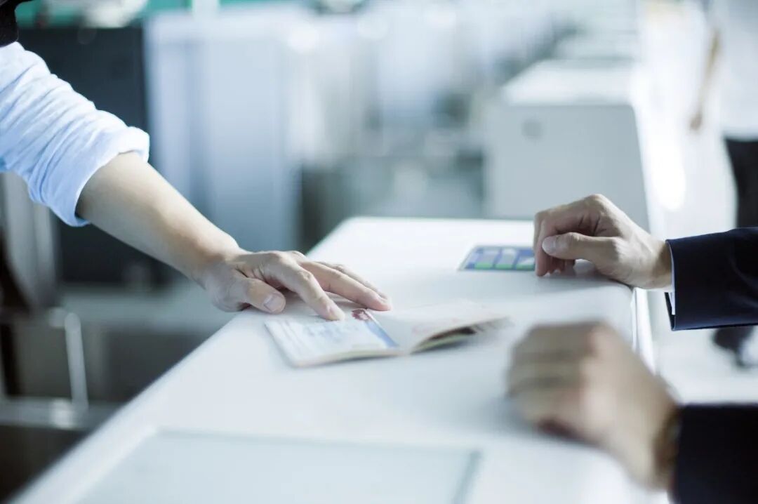 本周五，南通出入境窗口再开夜间办证专场！