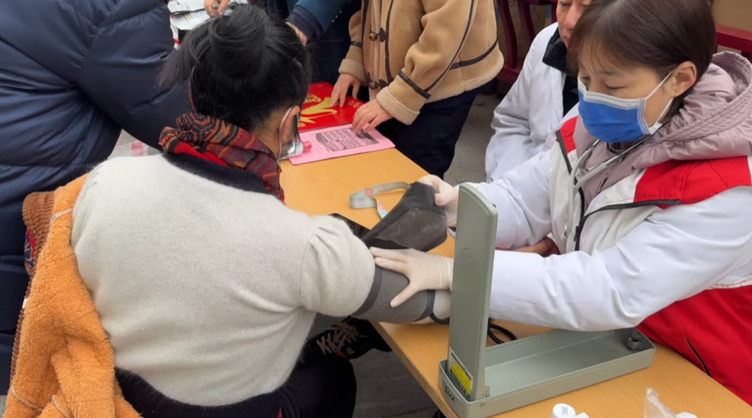 市区这个小区，又给居民发物资啦！