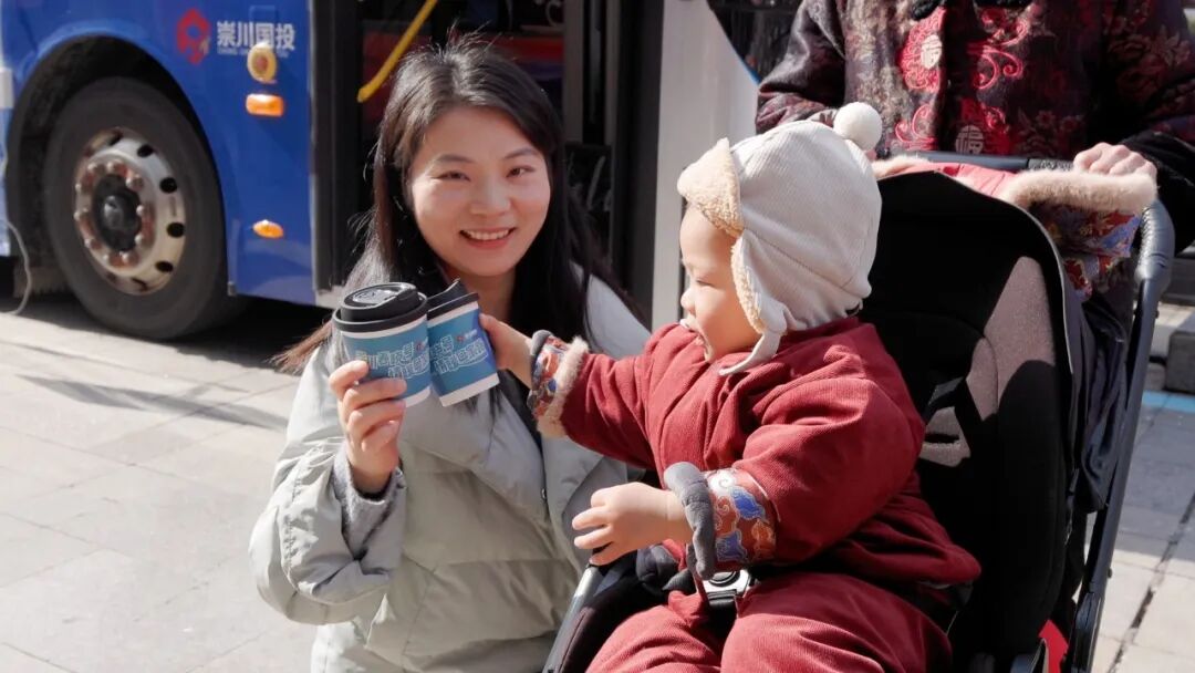 崇川专属浪漫！“春晓号”咖啡巴士温暖启程