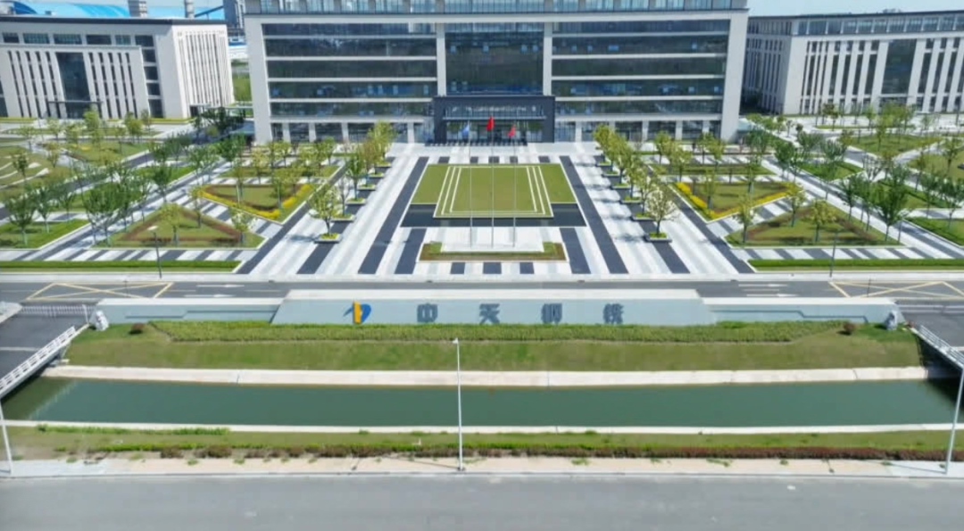 “钢铁玫瑰”绽放硬核力量！